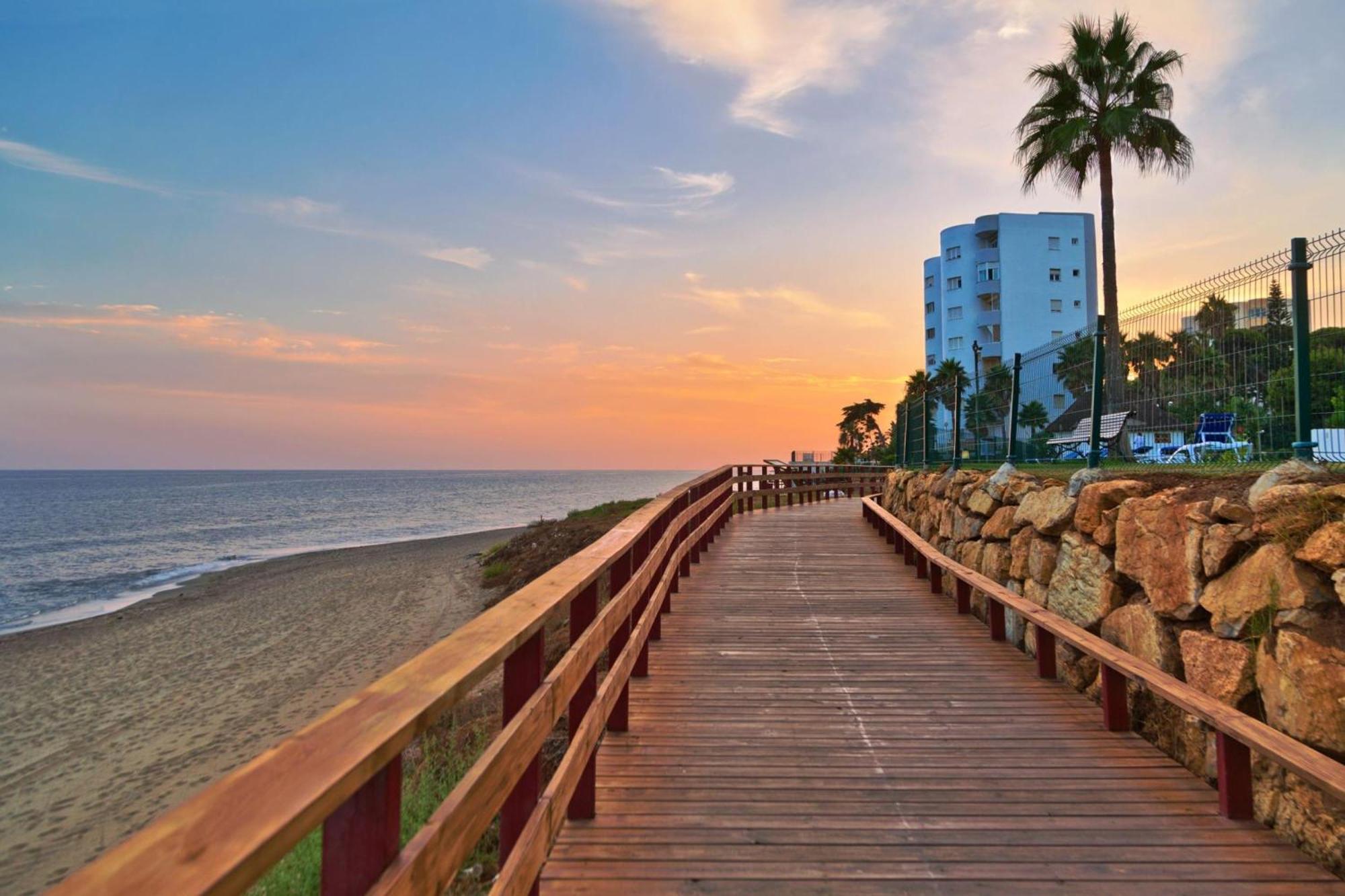 Mi Capricho Beach Front Sea View & Pool - Happy Rentals Sitio de Calahonda ภายนอก รูปภาพ