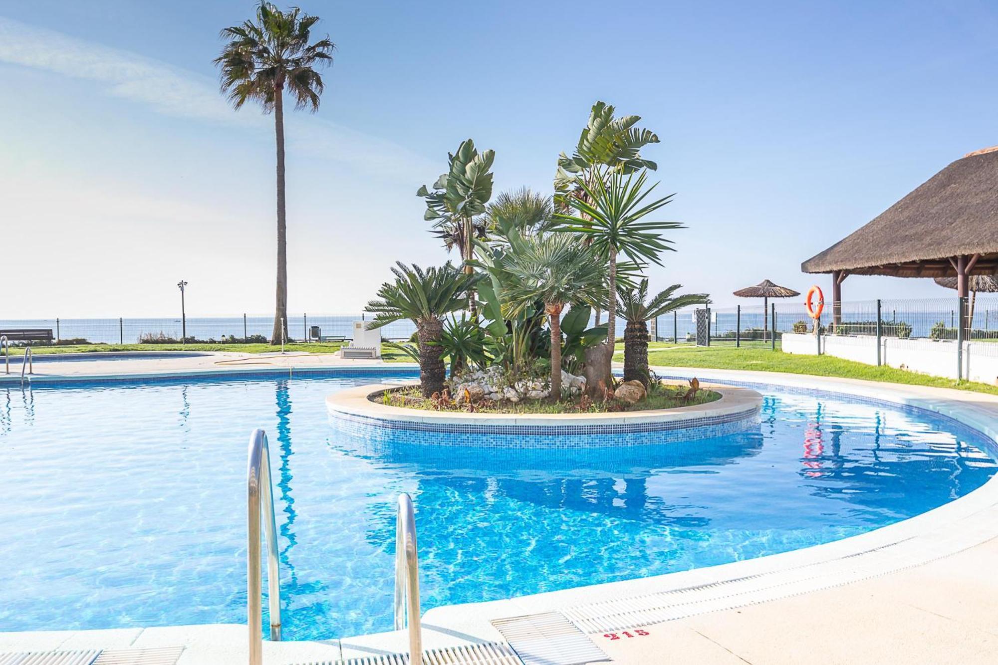 Mi Capricho Beach Front Sea View & Pool - Happy Rentals Sitio de Calahonda ภายนอก รูปภาพ