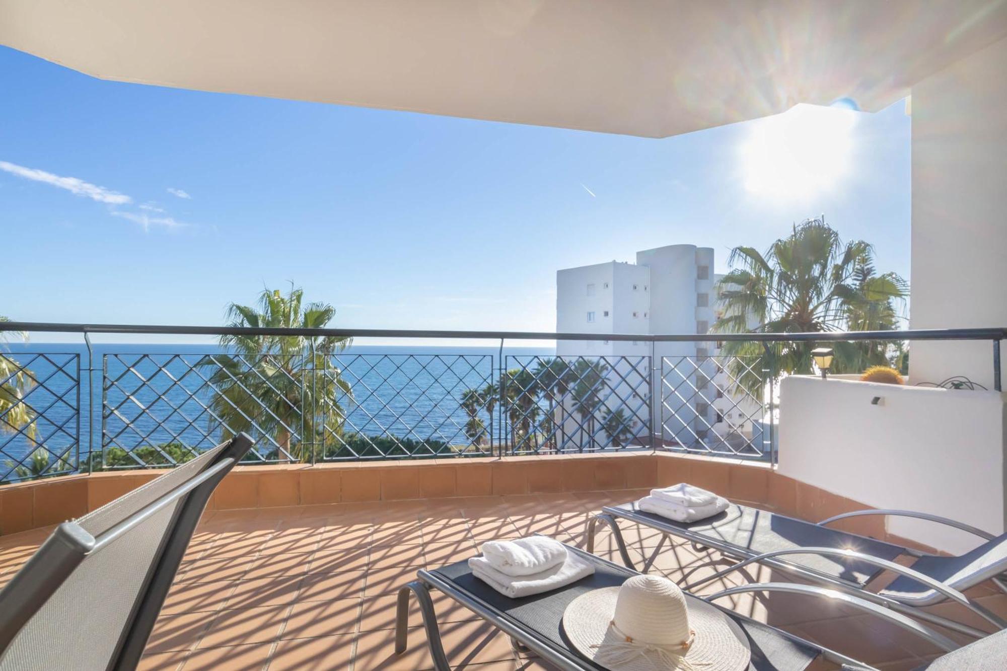 Mi Capricho Beach Front Sea View & Pool - Happy Rentals Sitio de Calahonda ภายนอก รูปภาพ